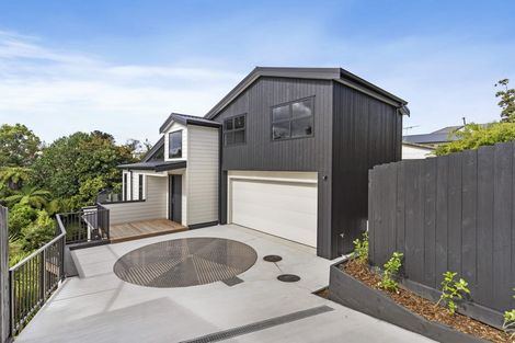 Photo of property in 54a Awaroa Road, Sunnyvale, Auckland, 0612