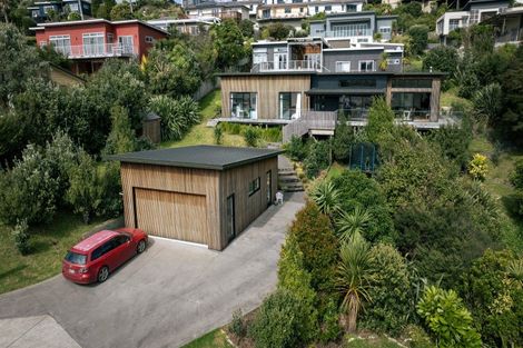 Photo of property in 1 Aroaro Lane, Raglan, 3225