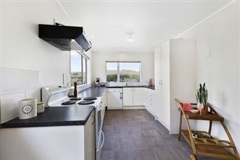 Photo of property in 14 Peel Lane, Aotea, Porirua, 5024