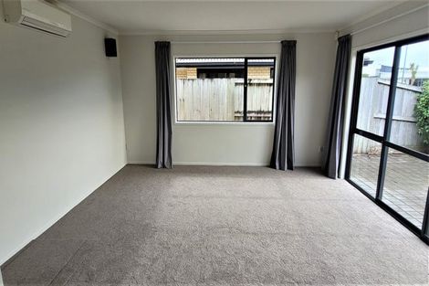 Photo of property in 33 Golden Sands Drive, Papamoa Beach, Papamoa, 3118