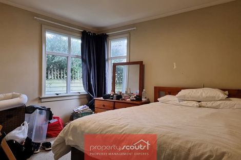 Photo of property in 4b Awanui Street, Merrilands, New Plymouth, 4312