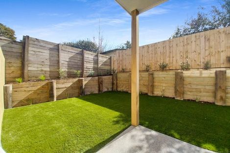 Photo of property in 1/63 Hillcrest Avenue, Hillcrest, Auckland, 0627