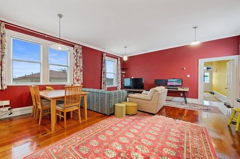 Photo of property in 16 Boyd Terrace, Newtown, Wellington, 6021
