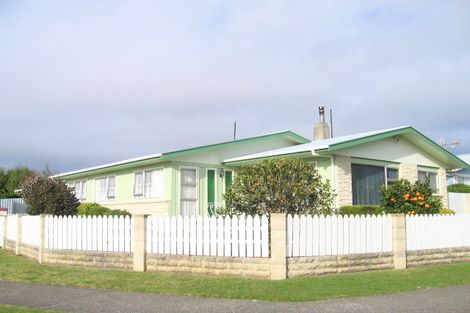 Photo of property in 2 Banff Place, Tamatea, Napier, 4112