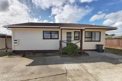 Photo of property in 2/5 Pureora Place, Clendon Park, Auckland, 2103