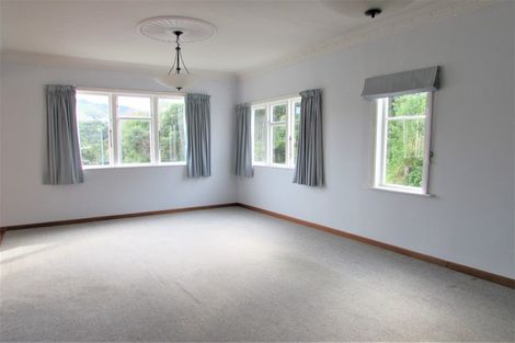 Photo of property in 4 Vennell Street, Brooklyn, Wellington, 6021