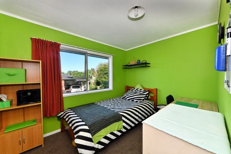 Photo of property in 2 Libra Street, Glen Eden, Auckland, 0602