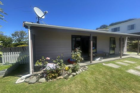 Photo of property in 9a Monowai Road, Johnsonville, Wellington, 6037