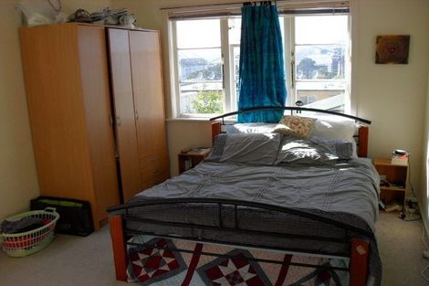 Photo of property in 11b Upper Lewisville Terrace, Thorndon, Wellington, 6011