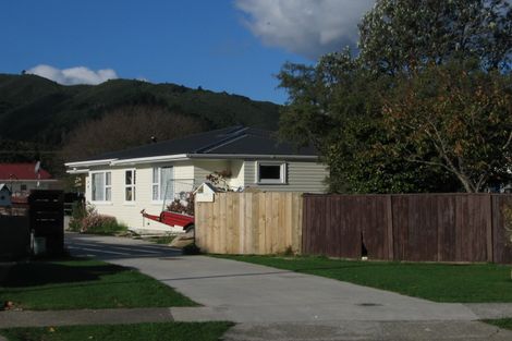 Photo of property in 12 Wetherby Grove, Wainuiomata, Lower Hutt, 5014