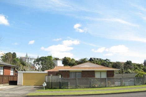 Photo of property in 87 Heta Road, Highlands Park, New Plymouth, 4312