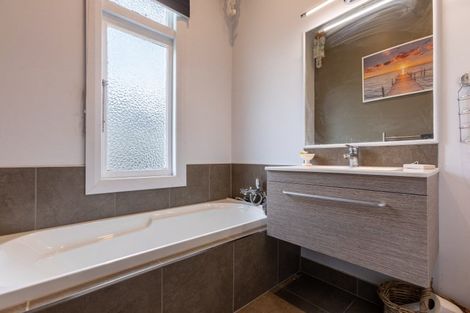 Photo of property in 55 Swinburn Street, Dannevirke, 4930