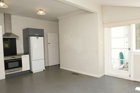 Photo of property in 5 Burrows Avenue, Karori, Wellington, 6012