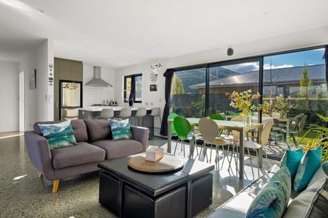 Photo of property in 6 Hewson Crescent, Lake Hawea, Wanaka, 9382