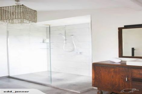 Photo of property in 24 Roslyn Road, Bluff Hill, Napier, 4110