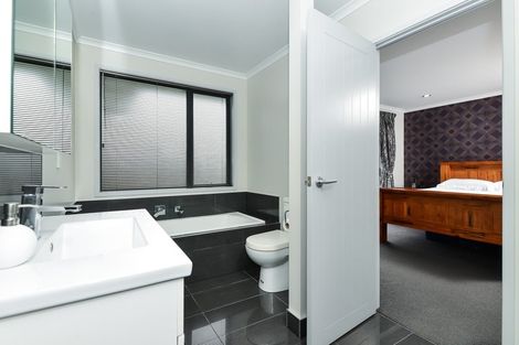 Photo of property in 151 Cumberland Drive, Flagstaff, Hamilton, 3210