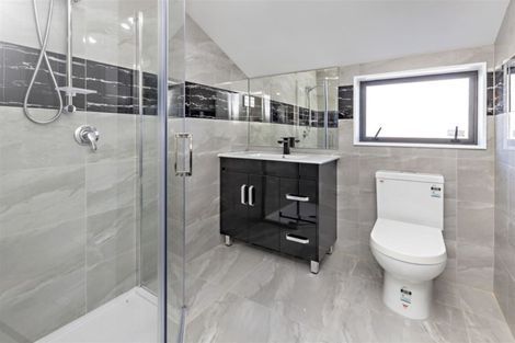 Photo of property in 3b Greers Road, Weymouth, Auckland, 2103