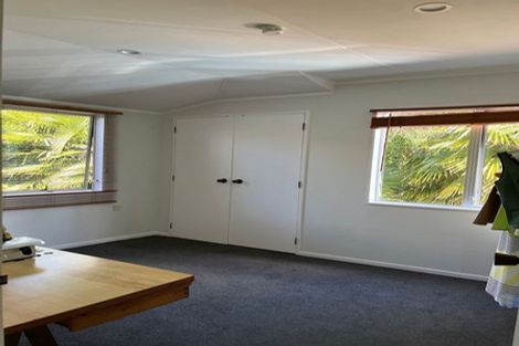 Photo of property in 23 Imperial Place, Henderson, Auckland, 0612