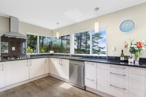 Photo of property in 233 Whitehills Road, Waitoki, Silverdale, 0994