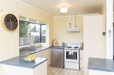 Photo of property in 7a Southsea Crescent, Silverdale, Hamilton, 3216