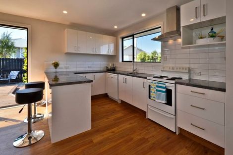 Photo of property in 445 Mairehau Road, Parklands, Christchurch, 8083