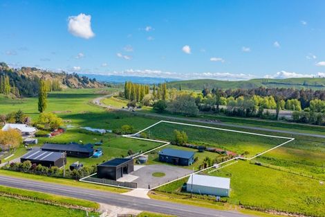 Photo of property in 50 Pukeora Scenic Road, Waipukurau, 4281