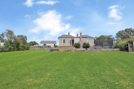 Photo of property in 2 Collingwood Road, Waiuku, 2123