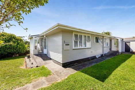 Photo of property in 2 Antonia Place, Bell Block, New Plymouth, 4312