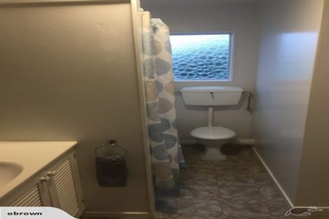 Photo of property in 2/218 Onepu Road, Lyall Bay, Wellington, 6022