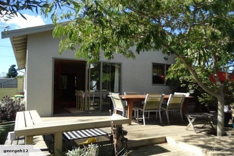 Photo of property in 172 Keyes Road, New Brighton, Christchurch, 8083