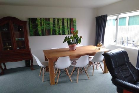 Photo of property in 2/37 Mills Road, Brooklyn, Wellington, 6021