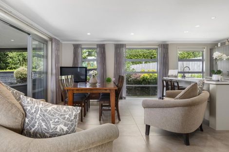 Photo of property in 16 Tranquil Grove, Omokoroa, 3114