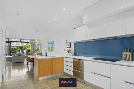 Photo of property in 21 Isitt Road, Hobsonville, Auckland, 0616