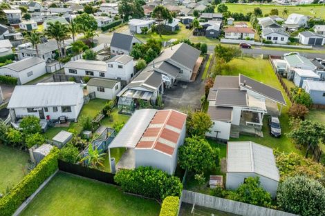 Photo of property in 102 Mark Street, Whangamata, 3620