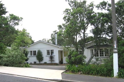 Photo of property in 606 Blockhouse Bay Road, Blockhouse Bay, Auckland, 0600