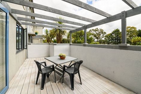 Photo of property in 16 Freyberg Street, Roslyn, Palmerston North, 4414