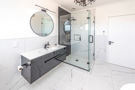 Photo of property in 34 Golf Vue Place, Castlecliff, Whanganui, 4501