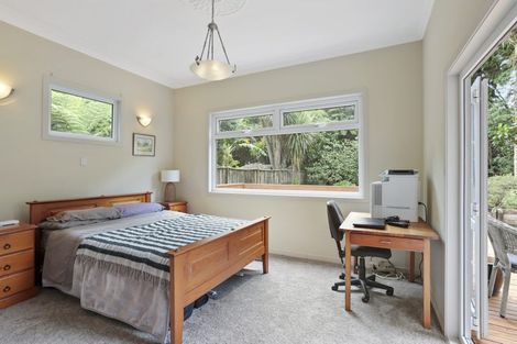 Photo of property in 125 Woodlands Park Road, Titirangi, Auckland, 0604