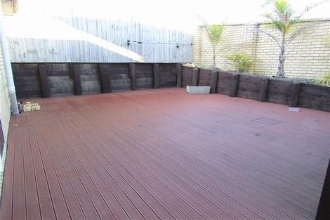 Photo of property in 1 Ballymore Drive, Pinehill, Auckland, 0632