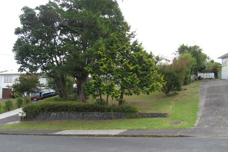 Photo of property in 21 Selwyn Crescent, Forrest Hill, Auckland, 0620