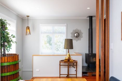 Photo of property in 2 Convent Road, Bluff Hill, Napier, 4110