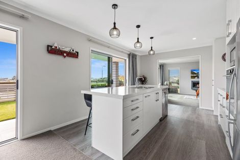 Photo of property in 6 Louise Drive, Ohauiti, Tauranga, 3112