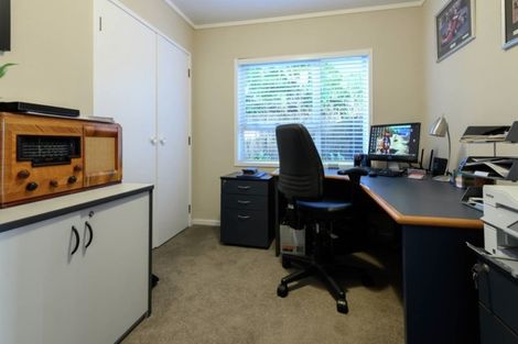 Photo of property in 148 Bleakhouse Road, Mellons Bay, Auckland, 2014