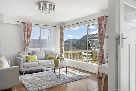 Photo of property in 1/165 Severn Street, Island Bay, Wellington, 6023