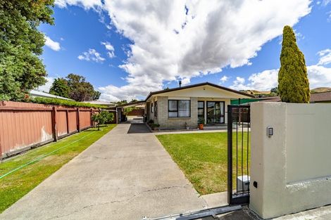 Photo of property in 32 O'dowd Road, Taradale, Napier, 4112