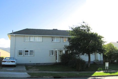 Photo of property in 12-14a Sievers Grove, Cannons Creek, Porirua, 5024