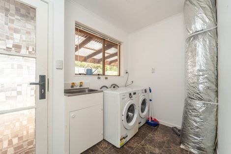 Photo of property in 1 Paddington Grove, Karori, Wellington, 6012