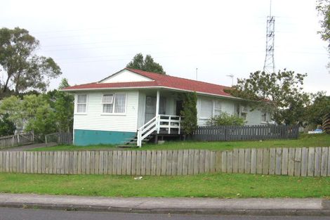 Photo of property in 27 Vina Place, Massey, Auckland, 0614