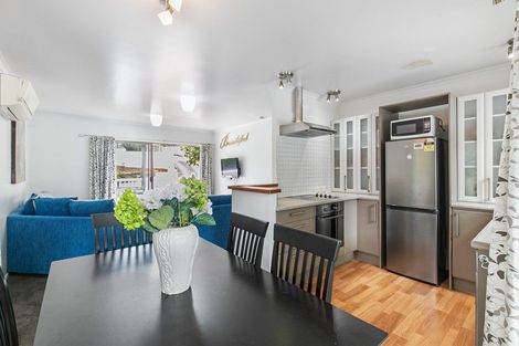 Photo of property in 33a Lancaster Road, Beach Haven, Auckland, 0626