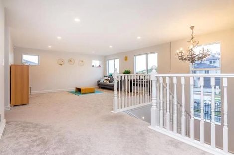 Photo of property in 18 Golden Morning Drive, Albany Heights, Auckland, 0632